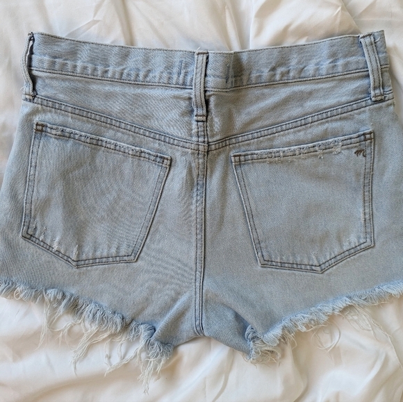 Madewell Women's Relaxed Distressed Light Wash Denim Cutoff Shorts Size 27 - Picture 7 of 10